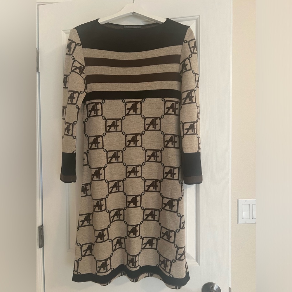 Dress - Picture 4 of 7